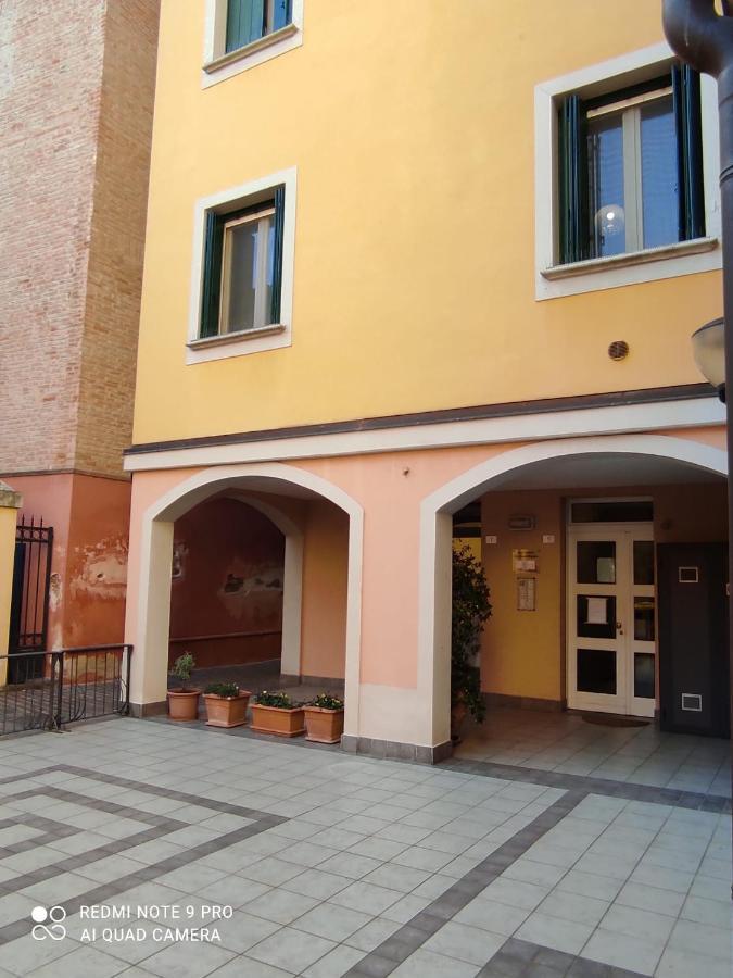 Appartamenti Centro Storico A Sant'Agata Bolognese Bagian luar foto